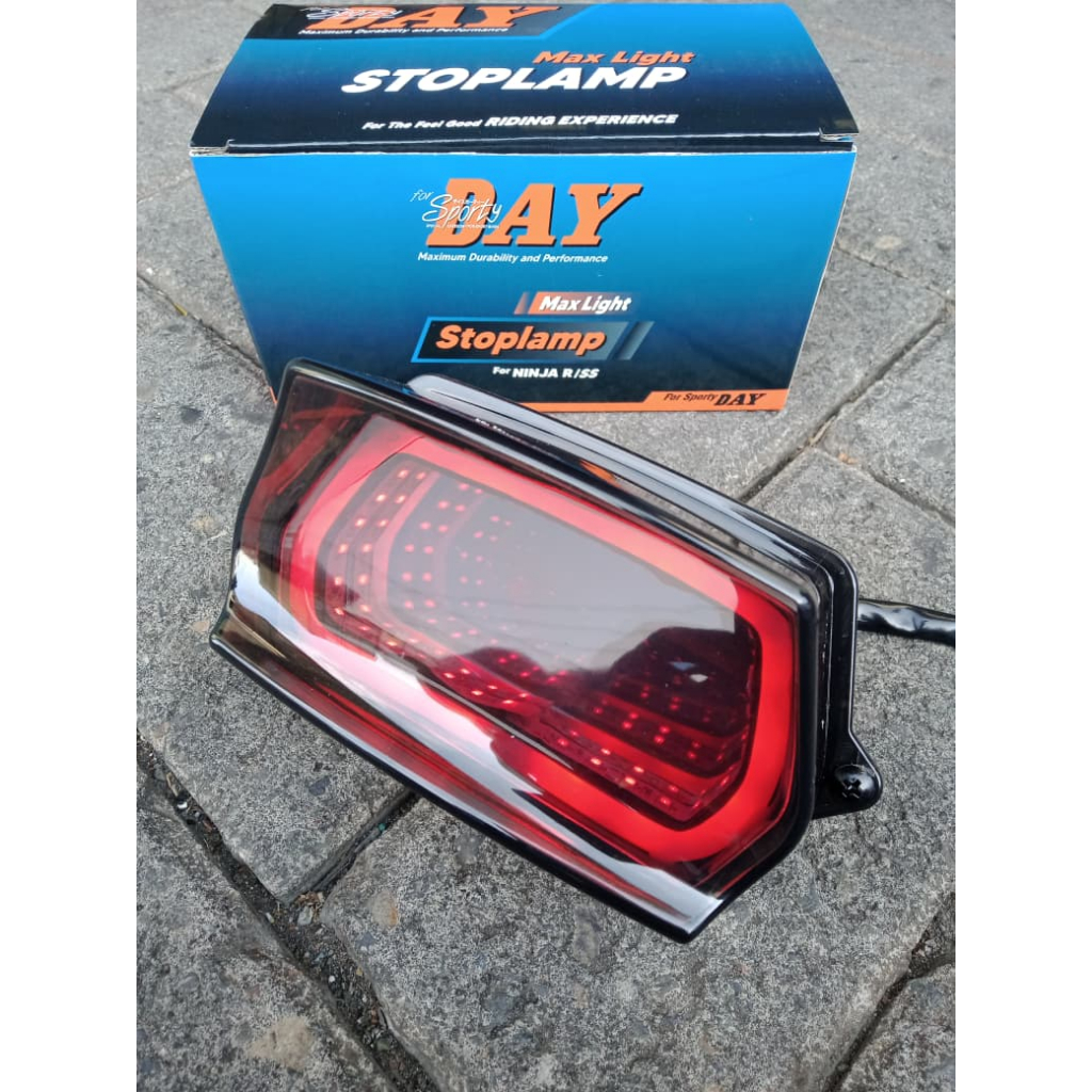Ninja SS ไฟ LED ด้านหลัง Ninja R Ninja 150 Stoplamp หยุด Daymeker Kawasaki Ninja ss/r 150 สีดําสีเทา