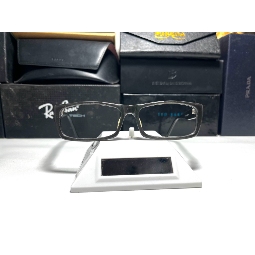 กรอบแว่นมือสองของแท้ Levis LS06100 (€