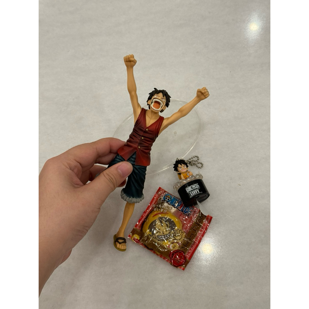 GANTUNGAN One Piece Monkey D Luffy Banpresto One Piece Dramatic Showcase Lipton Original Japan Gasha
