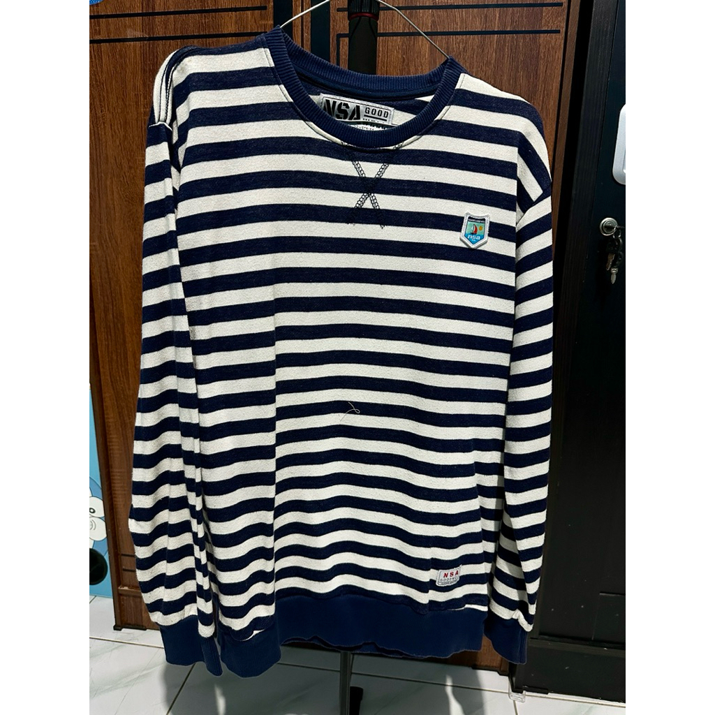 Preloved Sweater โดย NSA