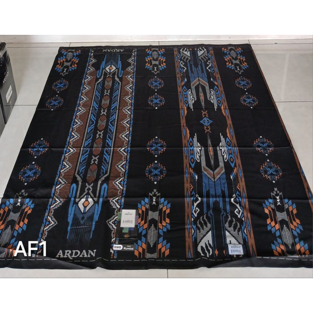 ผ้าซิ่นครอบครัว Ardan ดั้งเดิม โดย ketjubung, กล่อง Ardan Family เกรด A