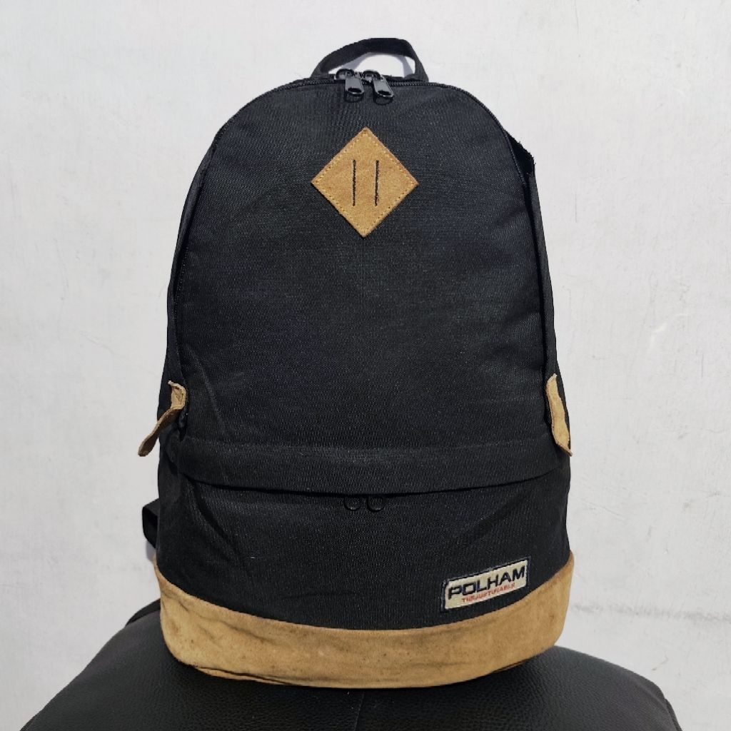 กระเป๋าเป้สะพายหลัง Polham / กระเป๋าเป้สะพายหลัง Polham สีดํา