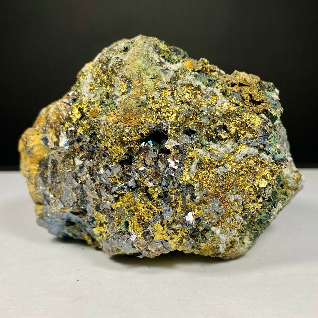 615Gr สเปนธรรมชาติพร้อมคริสตัล Chalcedony Pyrite - Chalcedony และ Pyrite Peacock Collection Stone - 