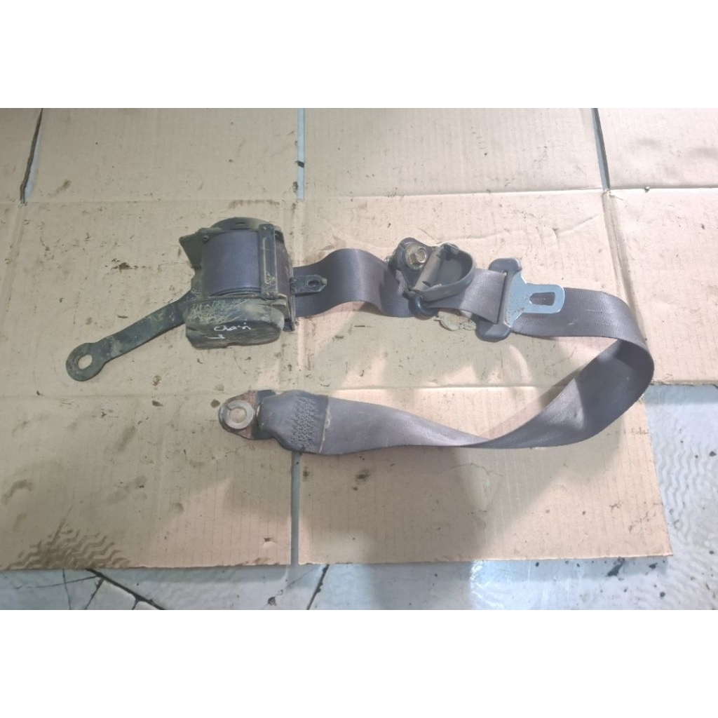 เข็มขัดนิรภัยด้านหน้าซ้ายเข็มขัดนิรภัยที่นั่ง chade classy winner g102 cx g100 88-96