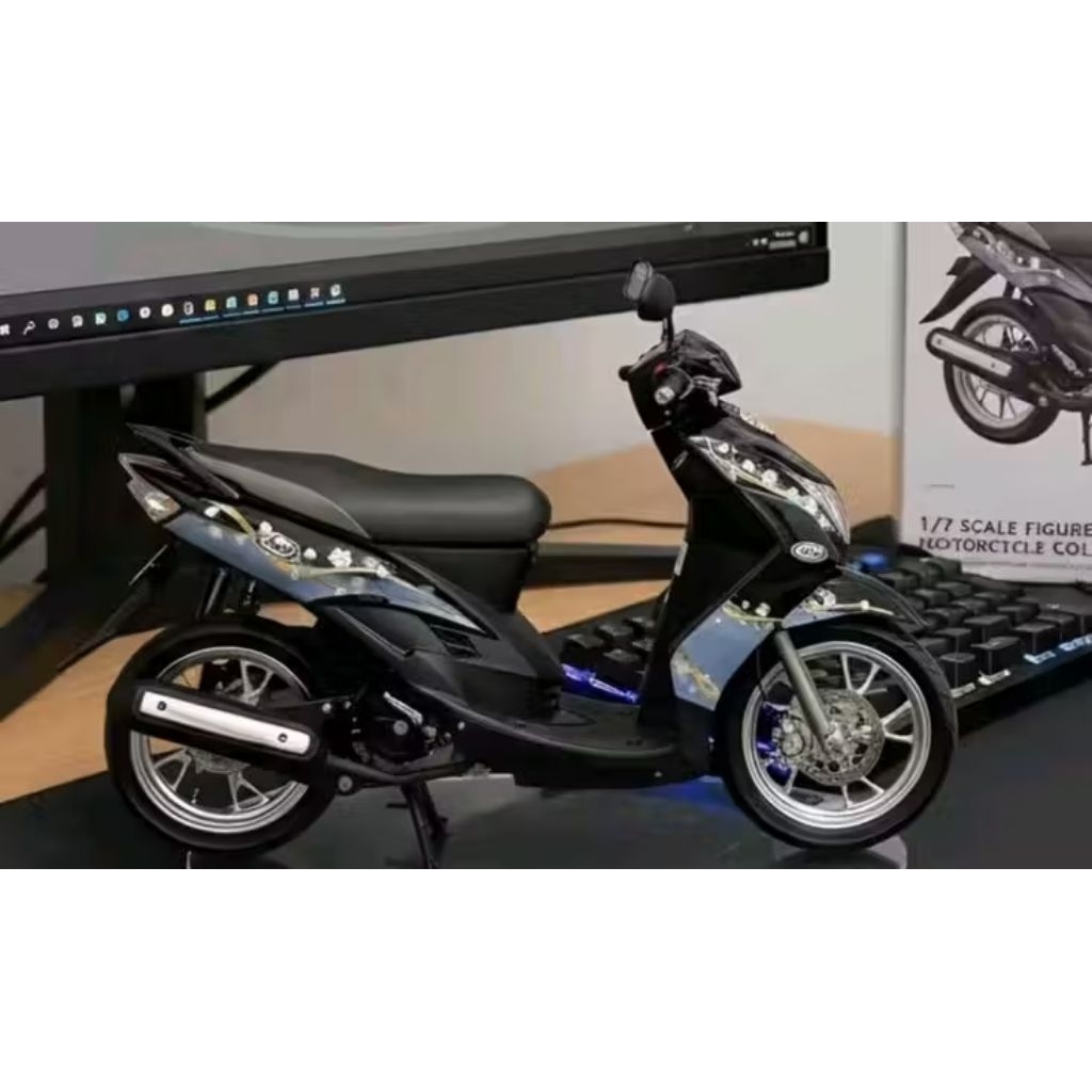 แถบลู่วิ่งสําหรับ MIO SOUL CARBON พร้อม ARAI SAKURA MOTIF