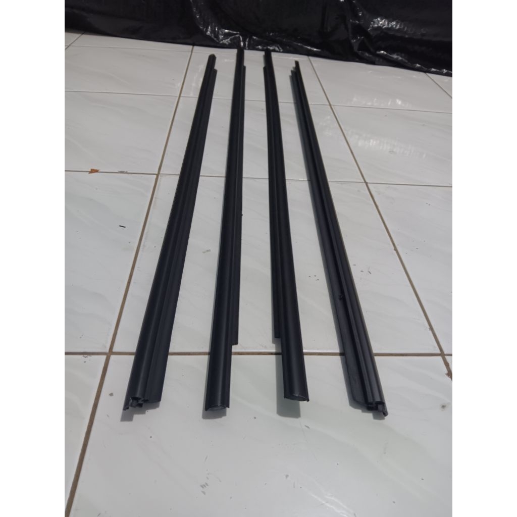 ตะเข็บกระจกด้านนอกสําหรับวัสดุ Avanza Avanza vvti piu เก่า