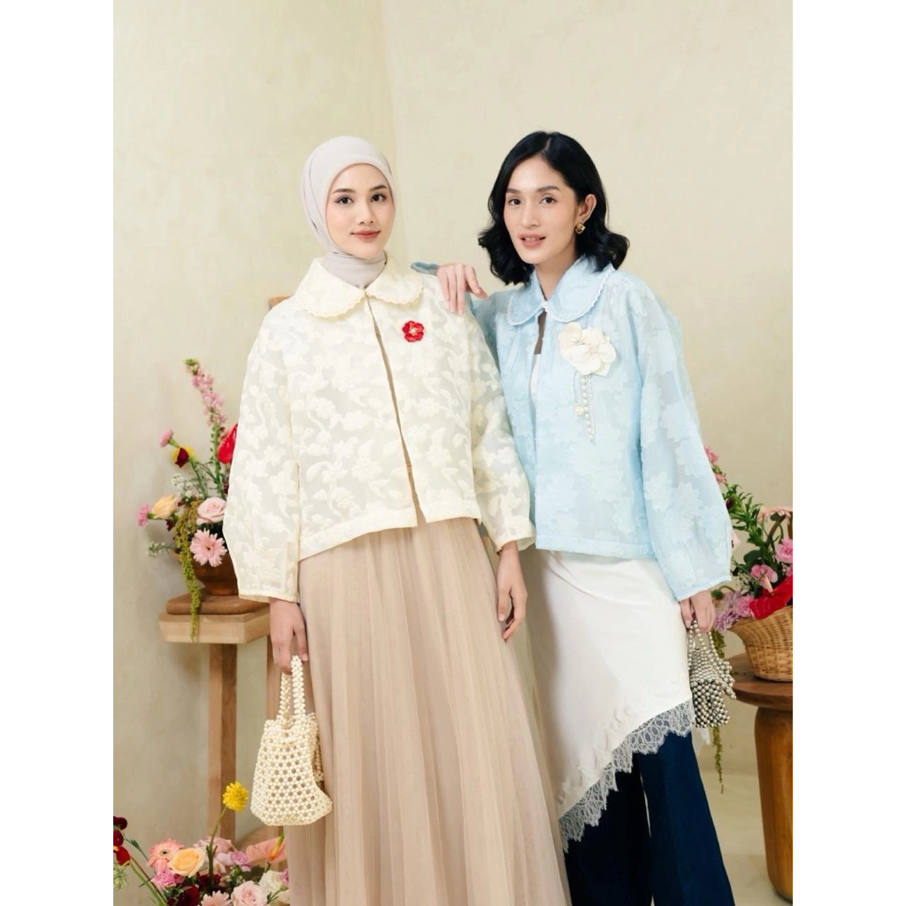 ARUNA OUTER - HAIDEE & ORLIN