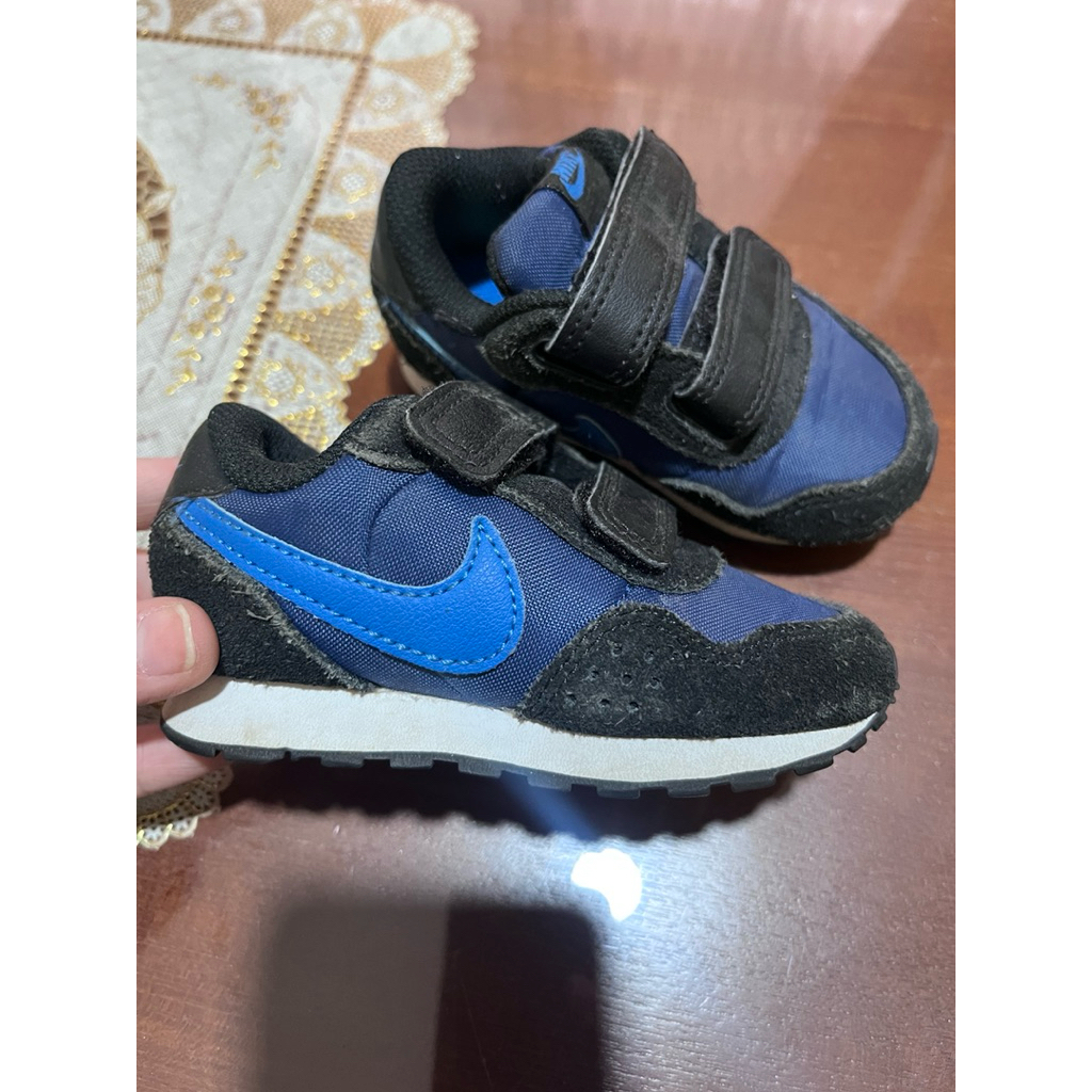รองเท้าเด็ก nike Preloved
