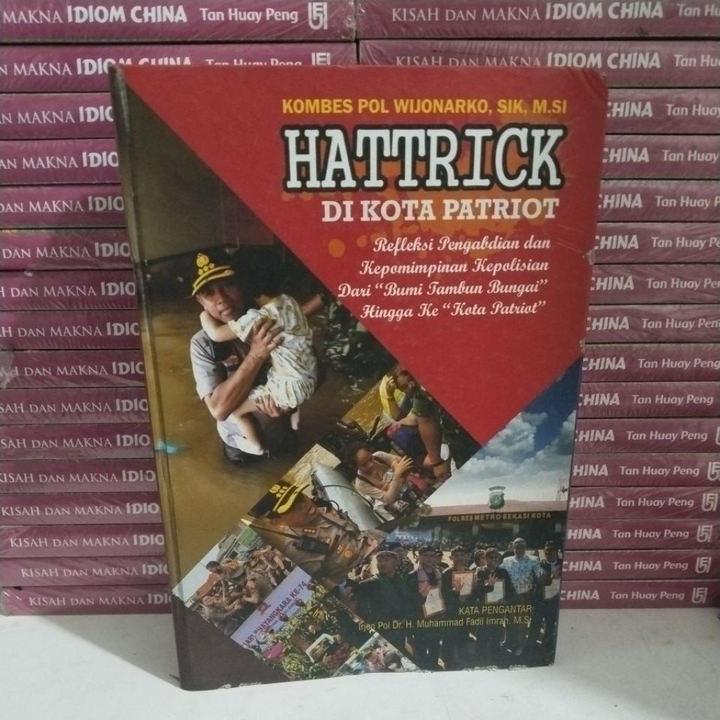 หนังสือ WIJONARKO SI POL COMBOS - HATTRICK ใน PATRIOT CITY