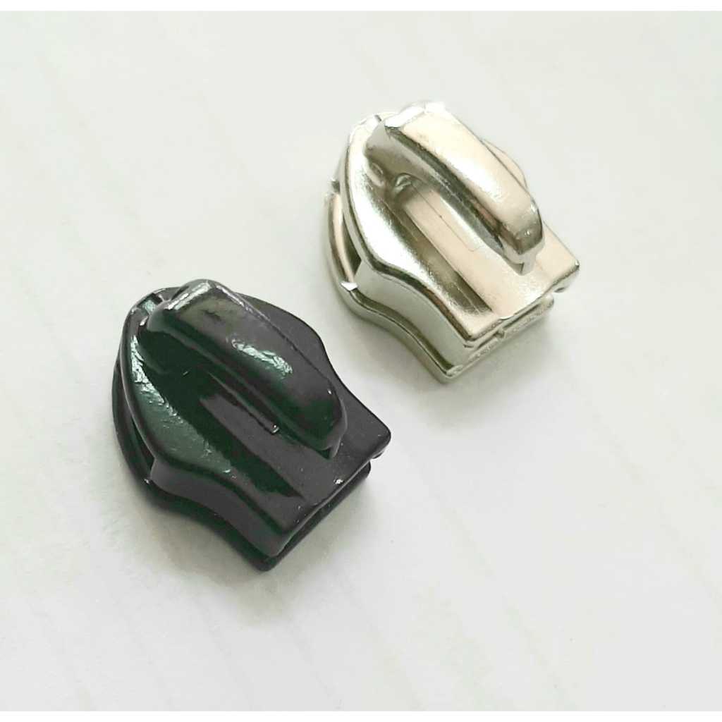 YKK 10 RC DFB2NT2 (ไม่มีตัวเลื่อนดึง) - หัวซิปคอยล์ถอยหลังโดยไม่ต้องดึงหมายเลข 10 (หน่วย)