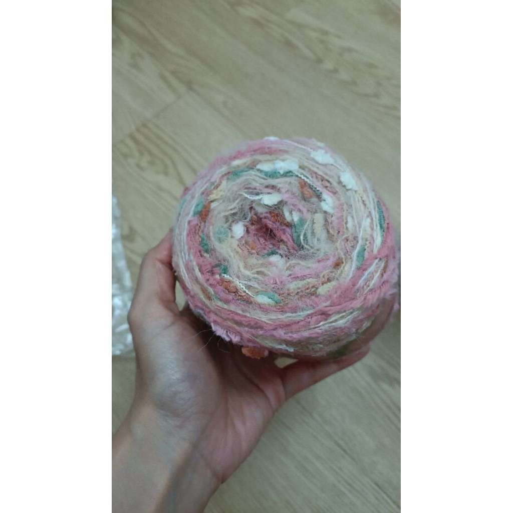 เส้นด้ายถัก (ARESS LIM)