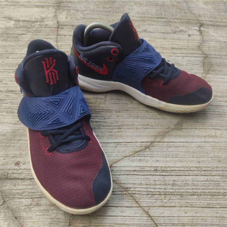 รองเท้าบาสเก็ตบอล Nike Kyrie Flytrap 3 EP มือสอง