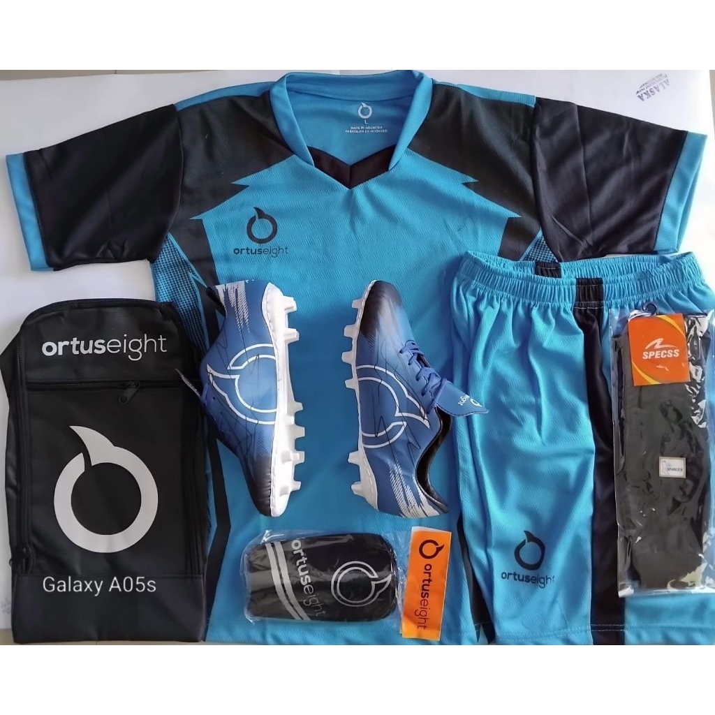 รองเท้าฟุตบอล CHILDRENS พร้อมแพ็คเกจครบ SEWING