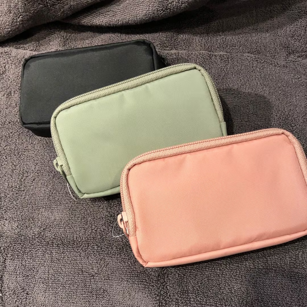 กระเป๋าไนลอนขนาดกะทัดรัด Muji เดินทางแต่งหน้า