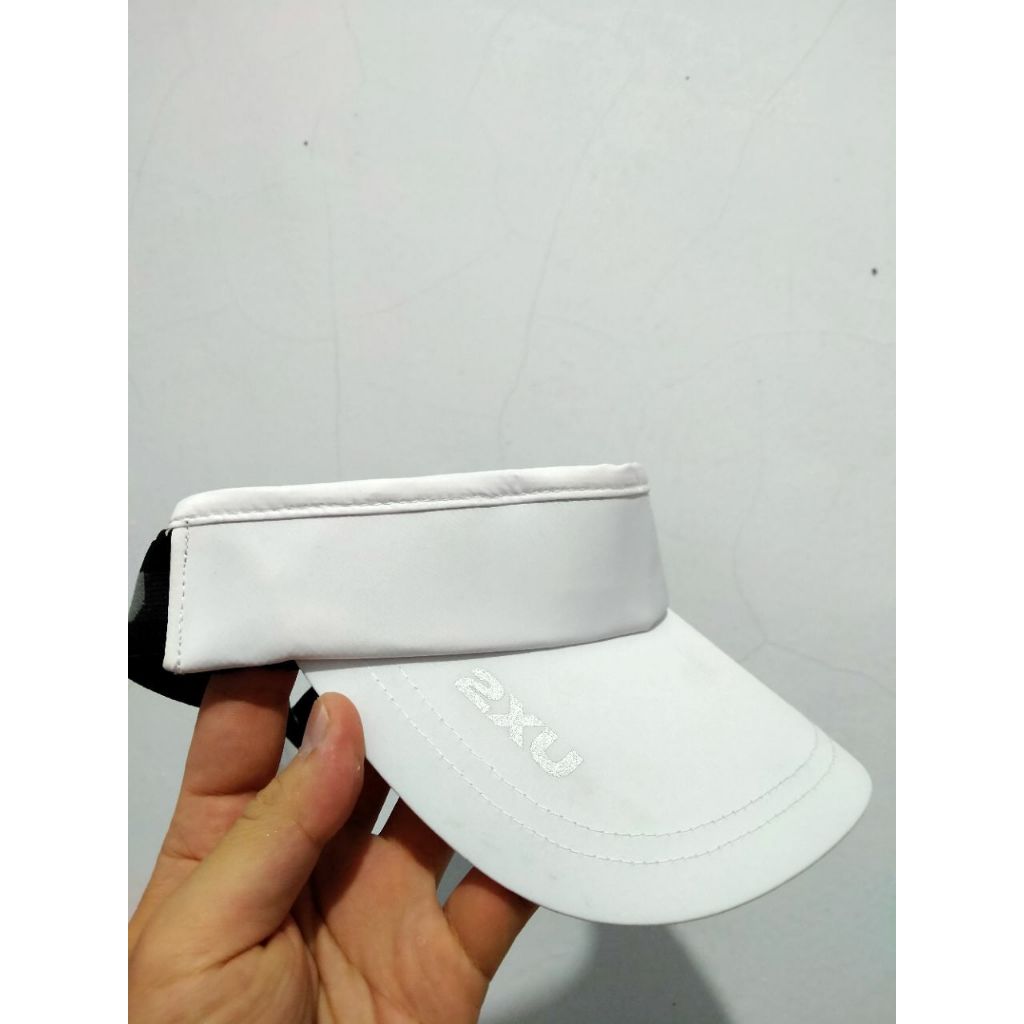 2XU ORIGINAL Running Visor Cap/หมวกกีฬาสีขาว | หมวกแก๊ป หมวกแก๊ป | หมวกเปิด | กระบังหน้าประสิทธิภาพ 