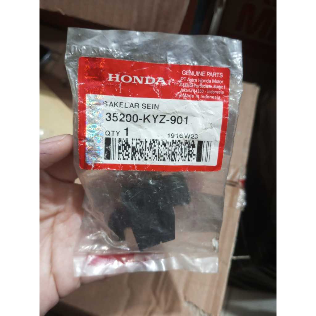 TOMBOL Honda Vario 125 FI ปุ่มไฟเลี้ยว (READ DESCRIPTION) 35200-KYZ-901 ORIGINAL AM