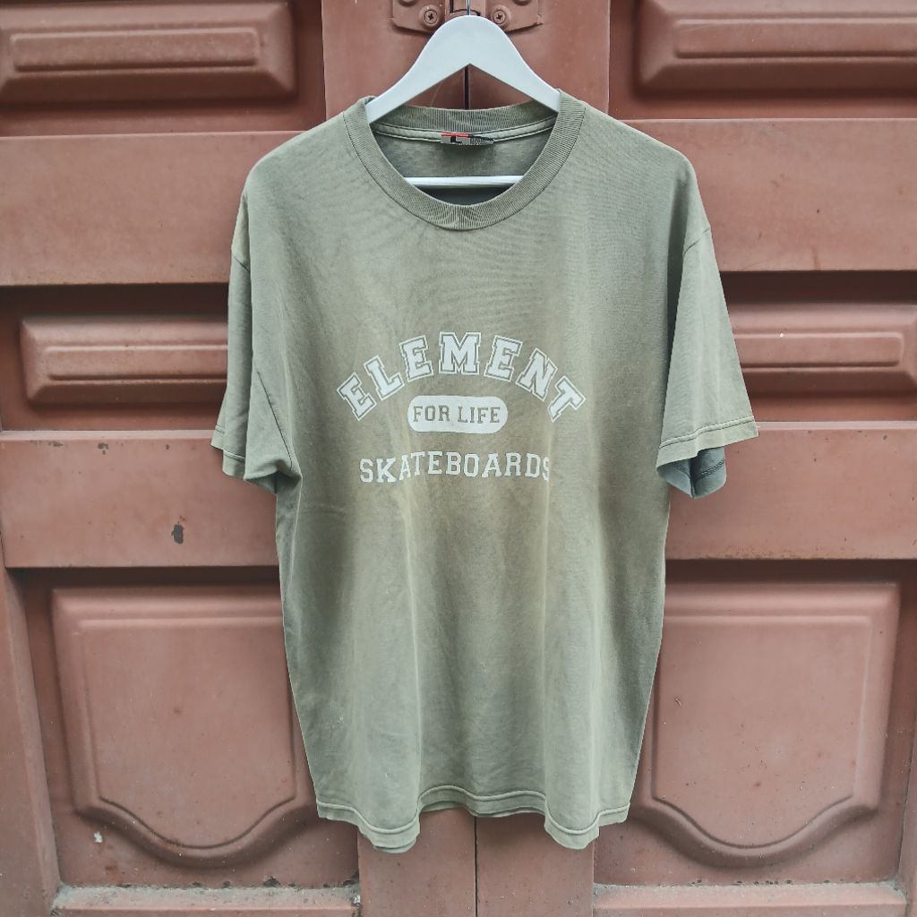 Vintage 90s Faded Element For Life Skateboard T-Shirt - L