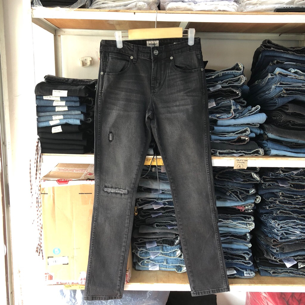 WRGR VEGAS SM7BC01P24 GRADE C JEANS READ DESCRIPTION