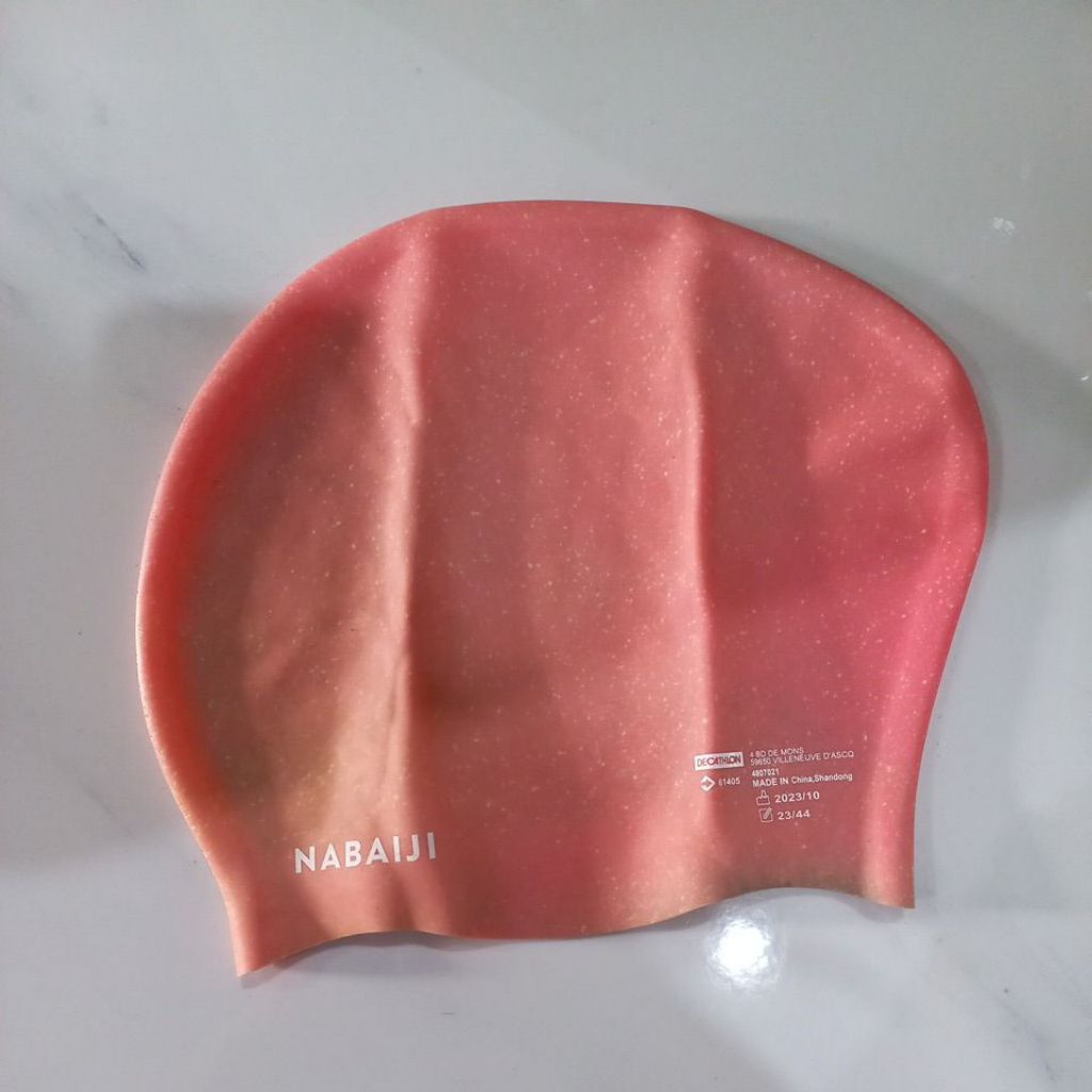 PRELOVED/ALREADY WEAR SWIMMING CAP