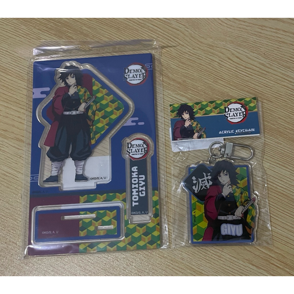 ขาตั้งอะคริลิค / พวงกุญแจ Giyuu Tomioka Demon Slayer