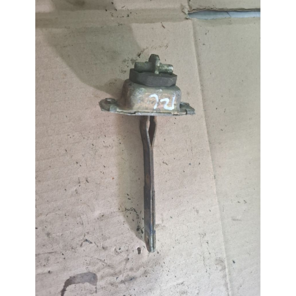 ตรวจสอบประตูด้านหลังรีเทนเนอร์ประตูซ้าย charade classy winner g102 cx g100 88-96