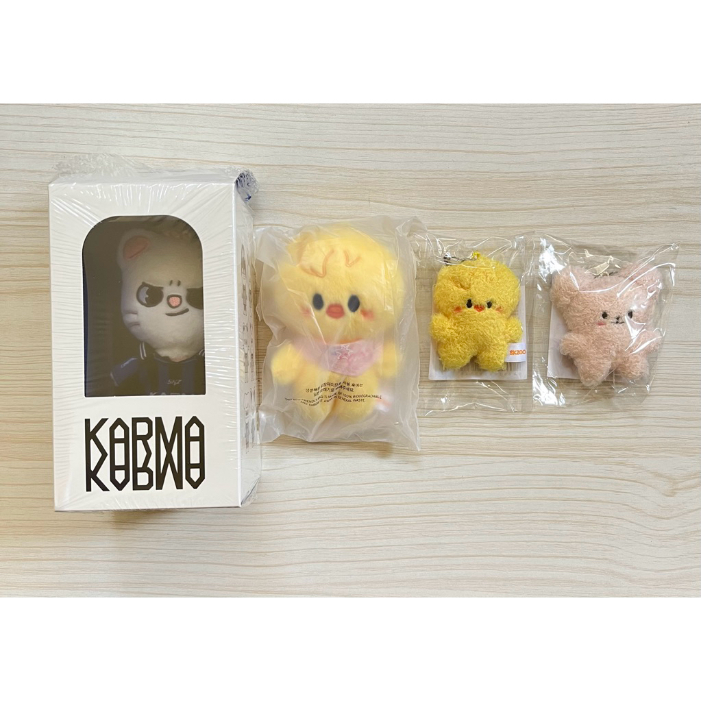 Stray Kids SKZ อัลบั้มอย่างเป็นทางการ Karma SKZOO 5 + 3clock 10 ซม.พวงกุญแจไมโคร Jiniret Bbokari Pup