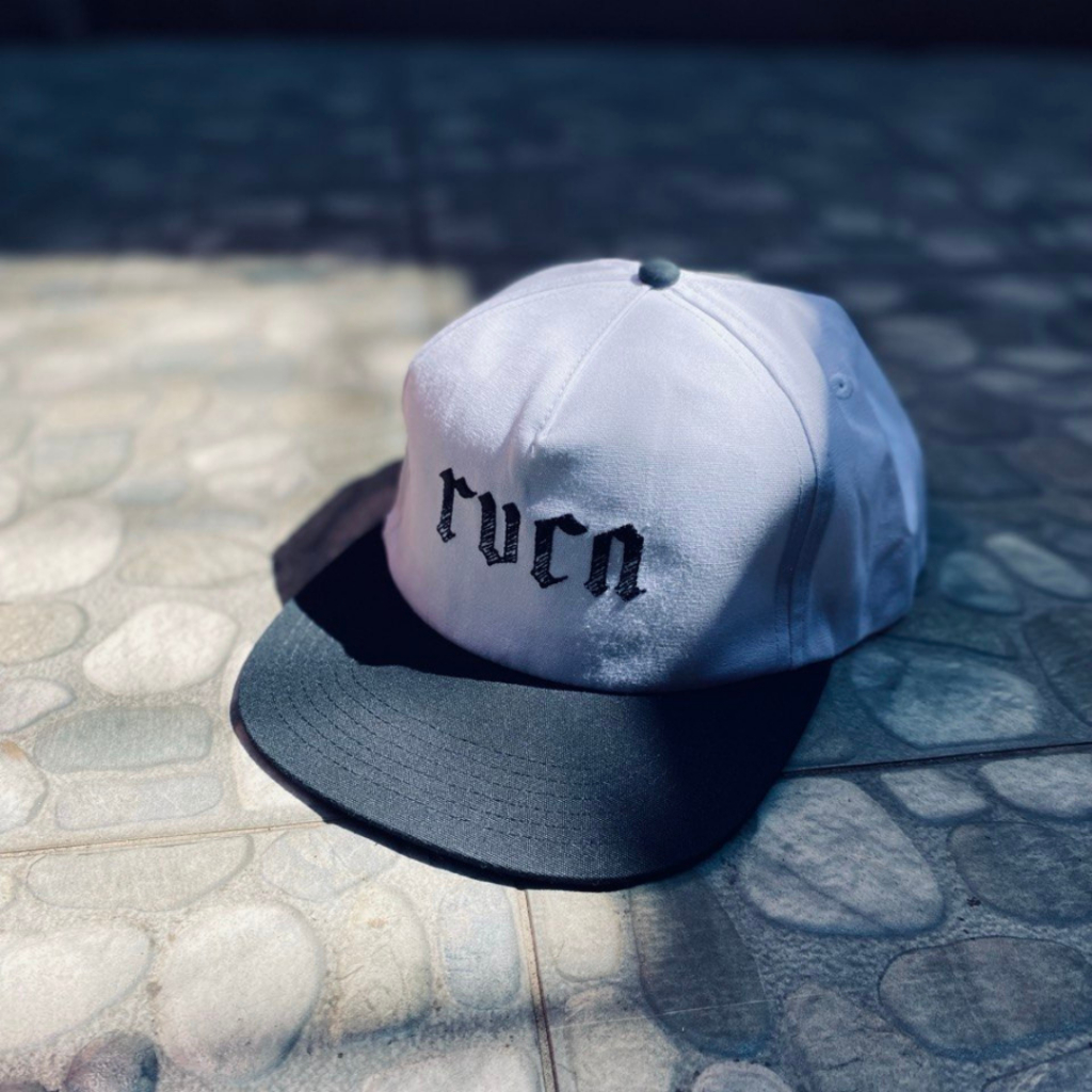RVCA Lynes RVCA Snapback หมวกสีขาว
