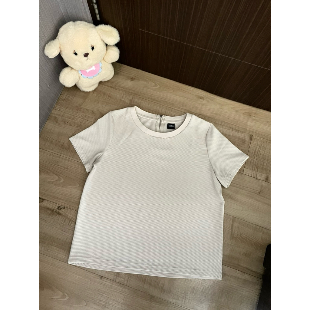 PRELOVED เสื้อ iora ไซส์ M