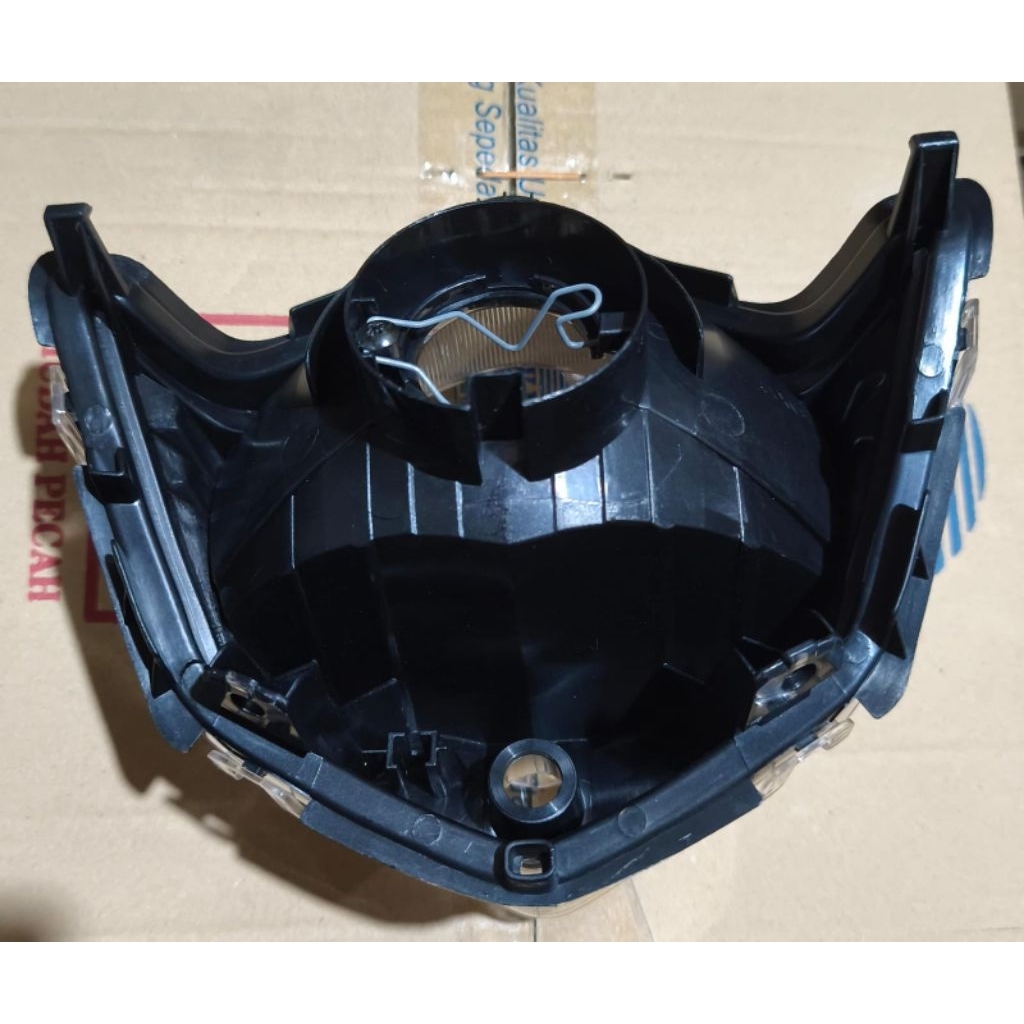 2010 VISION V-IXION REFLECTTOR ไฟหน้า