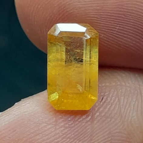 Natural Yellow Sapphire Dim: 10 x 6 x 4 mm 3.1 Ct Octagon Cutting Yellow รหัส A717
