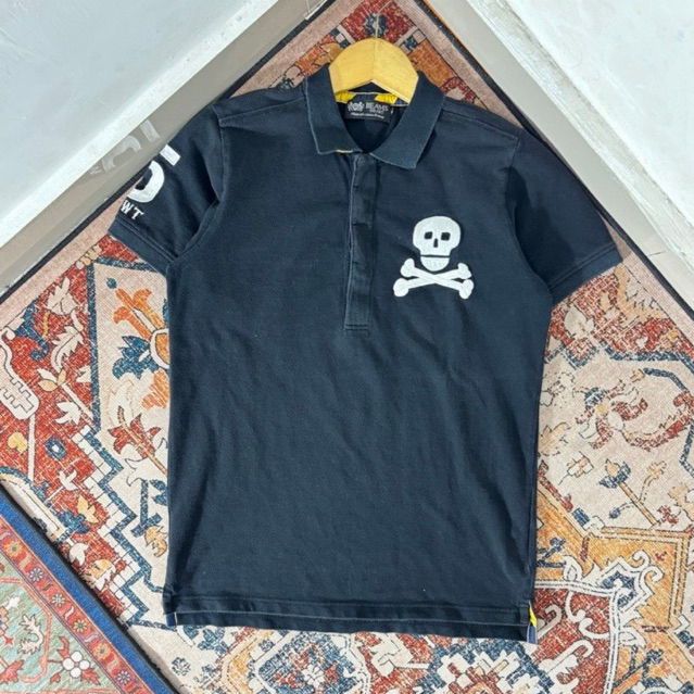 เสื้อโปโล BLACK BEAMS HEART