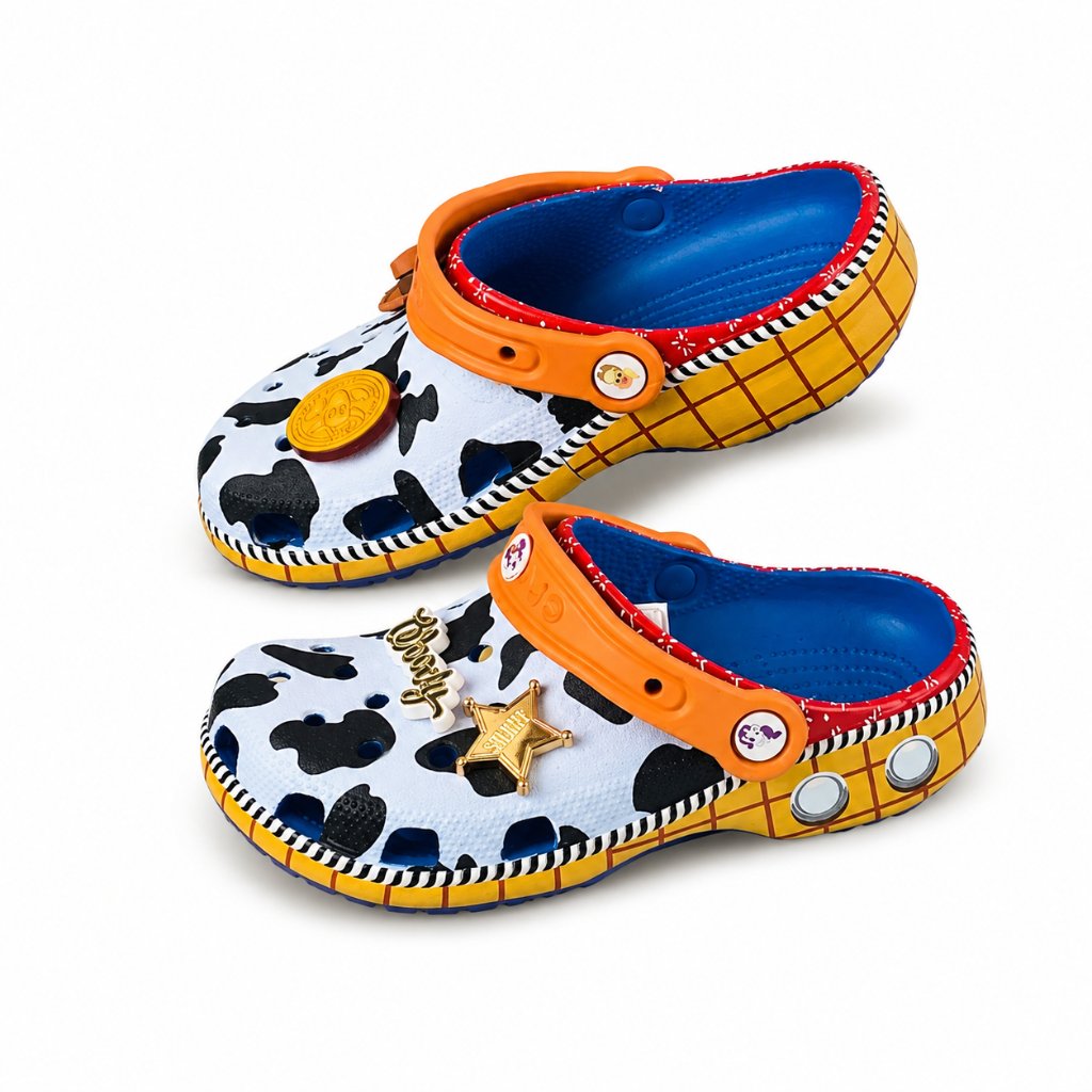รองเท้าแตะ Crocs Toys Story Woody