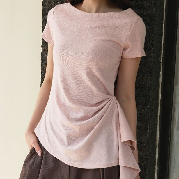 เสื้อ MILLE Edna | เสื้อบิดข้างอสมมาตรหรูหรา