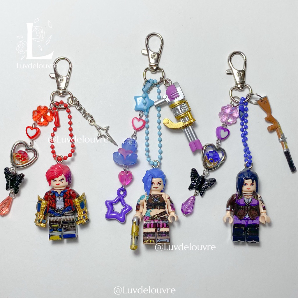 ARCANE VI JIX CATILYN BAGCHARM KEYCHAIN MERCH