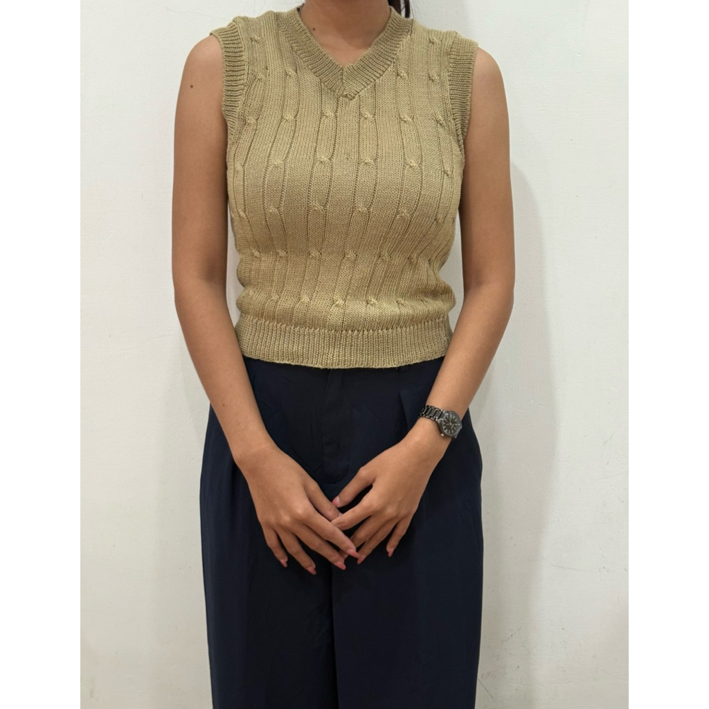 Vest Knit***********