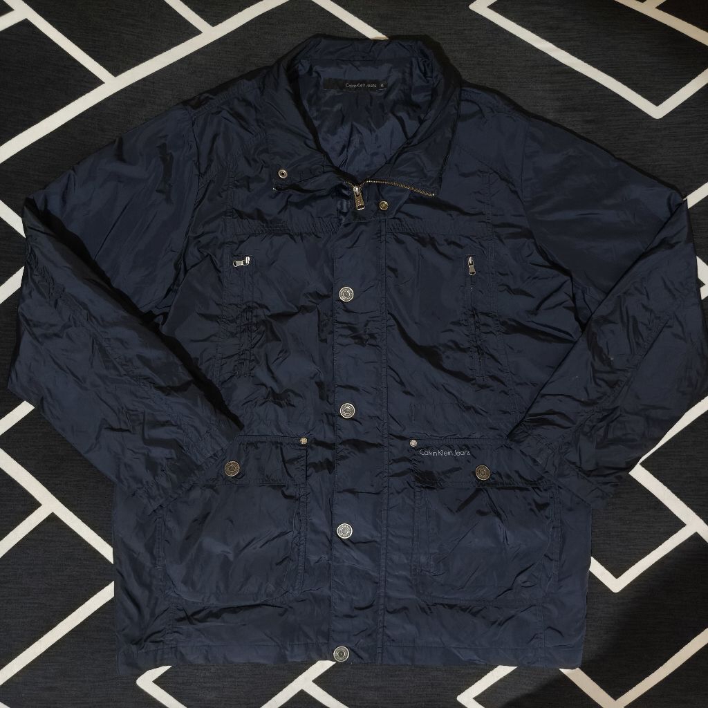 ยี่ห้อ: C4lvin Kl31n LD:122 P: 75 SIZE: L-XL CONDITION: 9/10