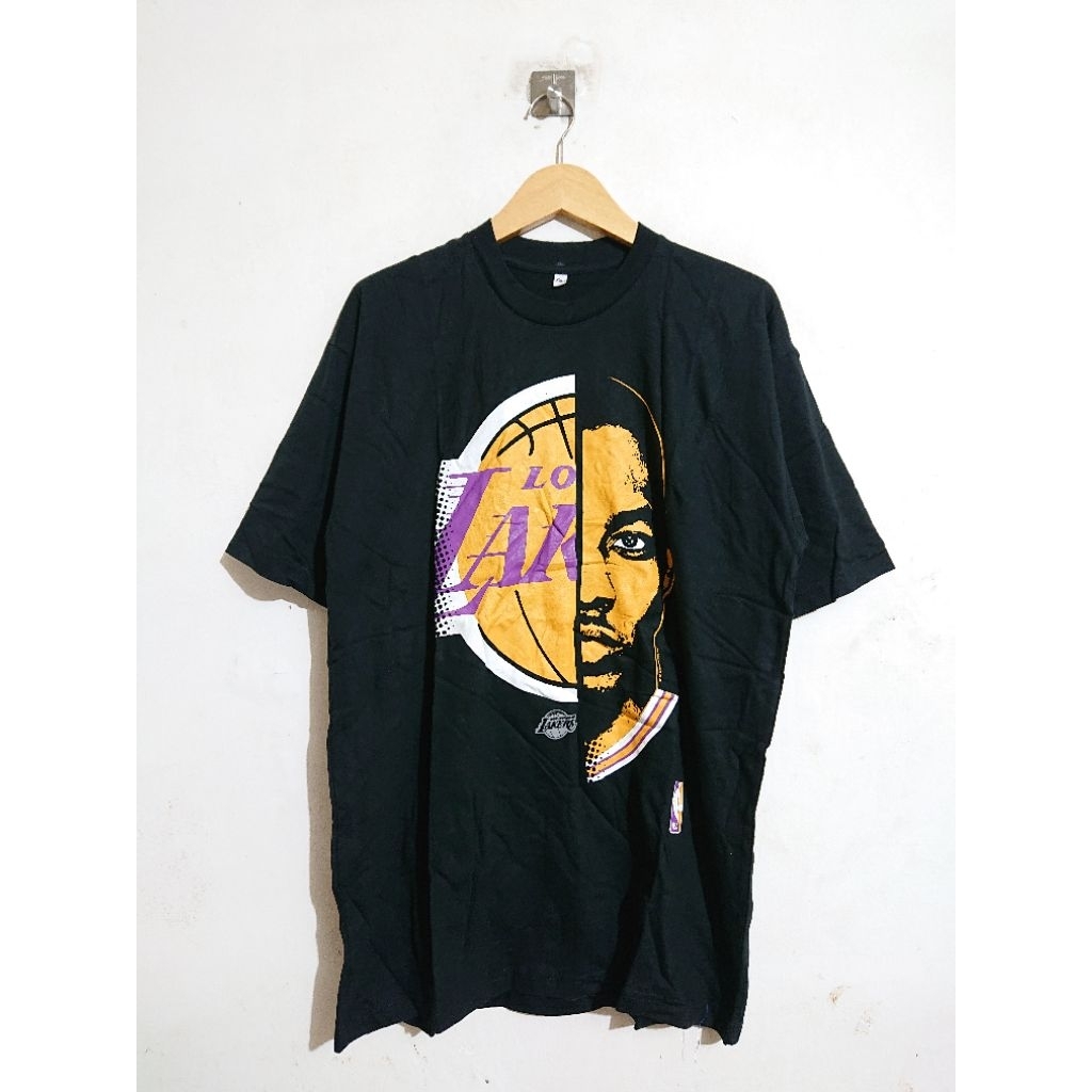 เสื้อยืด Majestic Dwight Howard Los Angeles Lakers GameFace