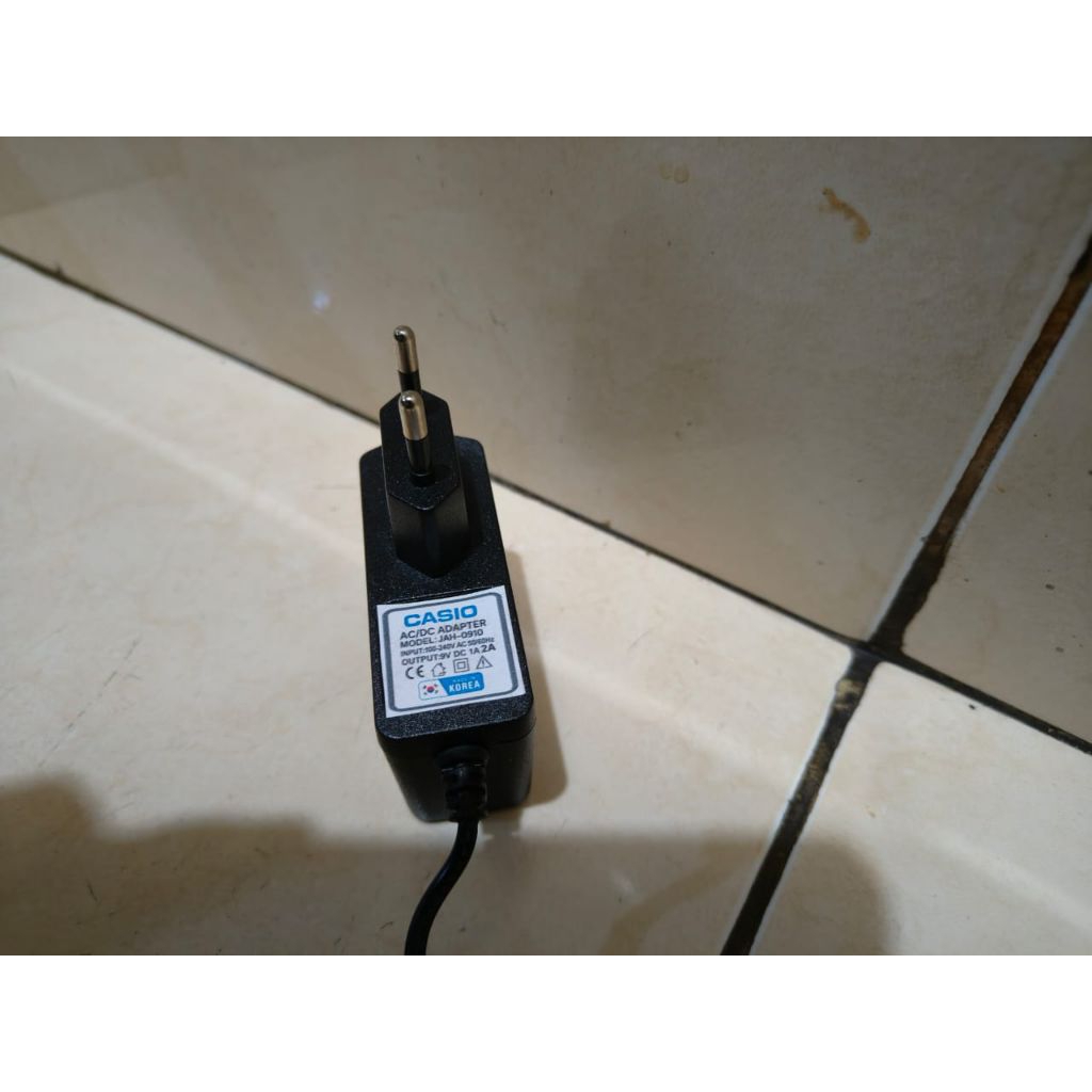 Sure อะแดปเตอร์ชาร์จลําโพงการประชุมเหยียบกีตาร์เปียโนคีย์บอร์ด DVD แบบพกพา 9 V 2A 1A discman walkman