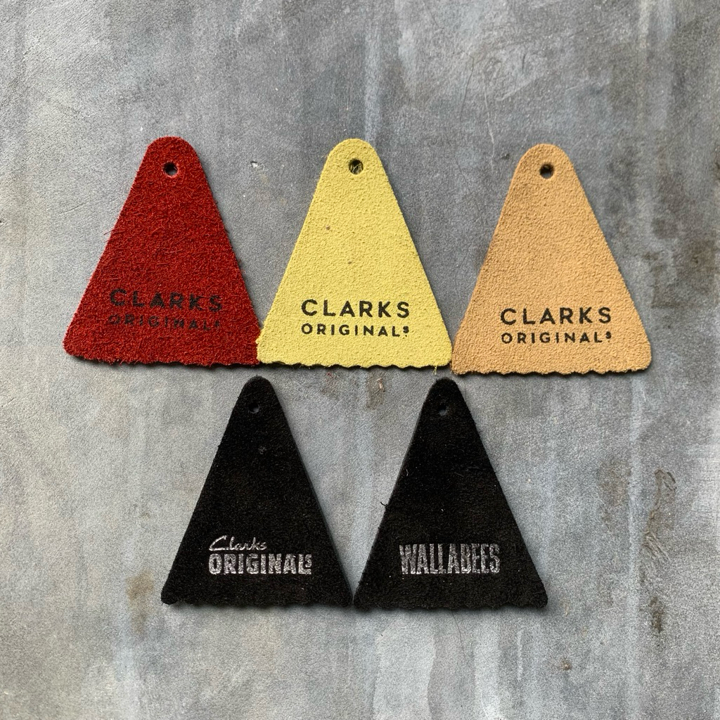 CLARKS WALLABEE TRIANGLE EARRINGS 1 ชิ้น