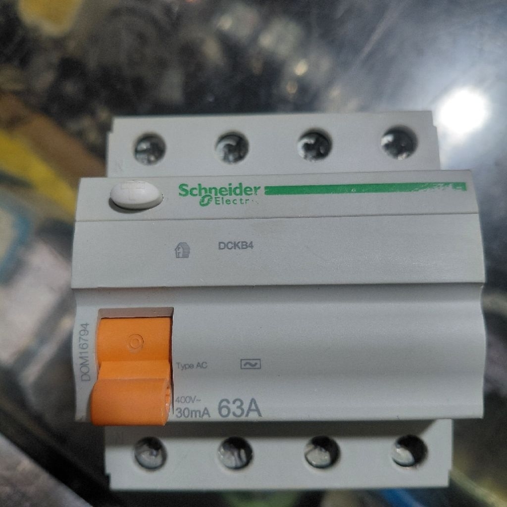Elcb/rccb schnider 63a 30mA 4p RCCB SCHNEIDER 63A 30mA 4P