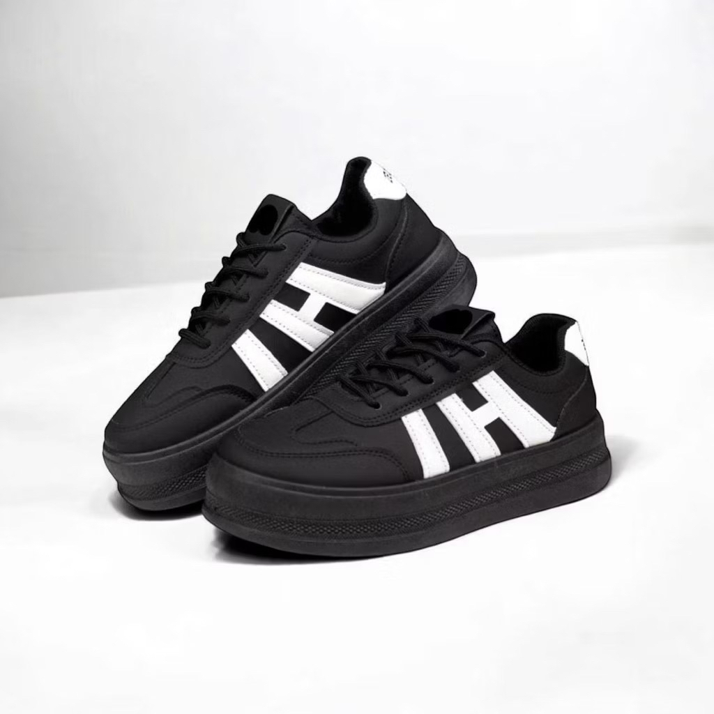 รองเท้าผ้าใบผู้หญิง แฟชั่น KOREAN TREND CASUAL ฟรีกล่อง SCHOOL รองเท้า