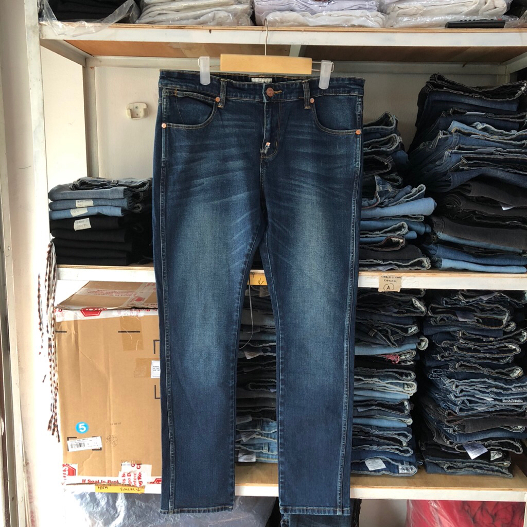 WRGR VEGAS SM7BC01P22 GRADE C JEANS READ DESCRIPTION