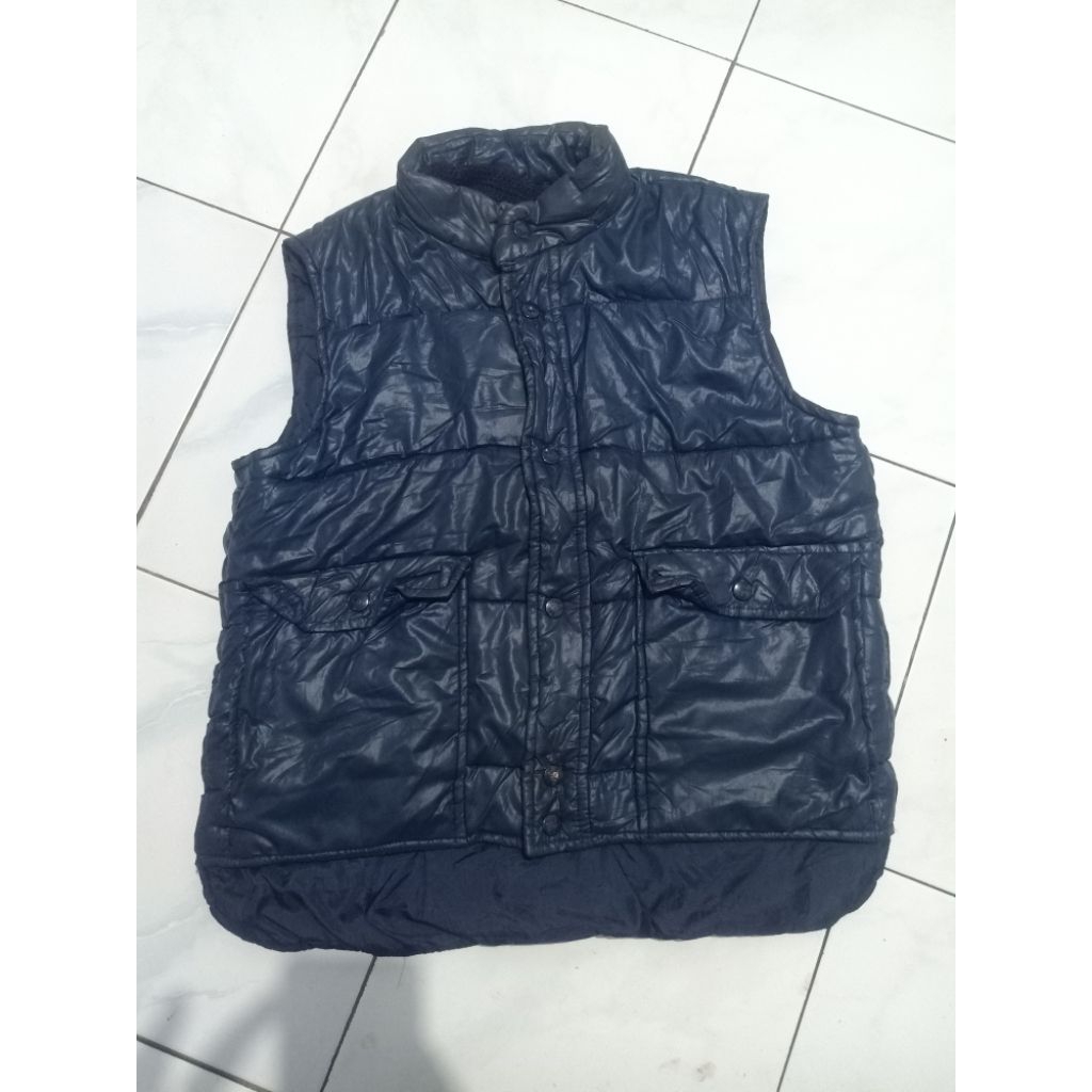 เสื้อกั๊กปักเป้า Embassy SZM