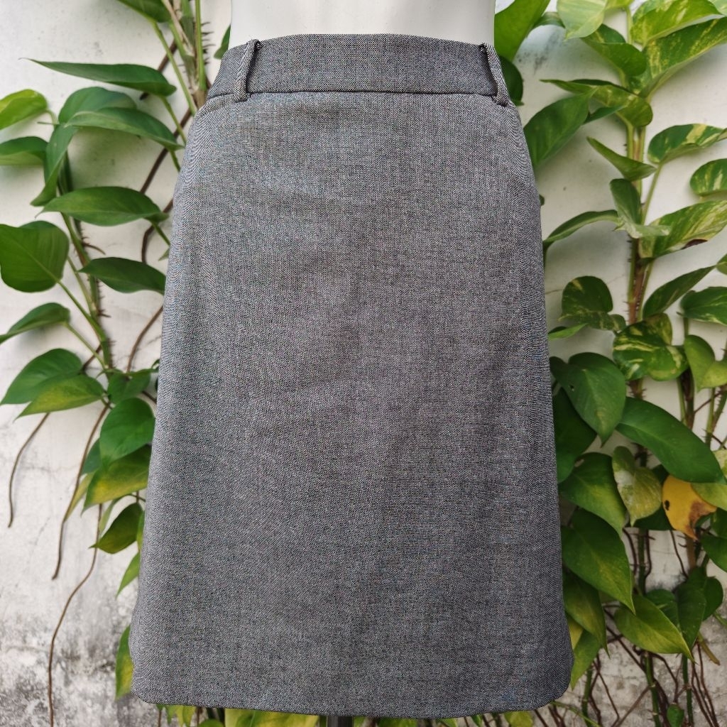 LP 74 G2000 กระโปรงสั้นอย่างเป็นทางการ