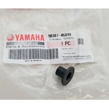 Yamaha R15 V3 ฝาครอบแฟริ่งด้านใน 90387-06899