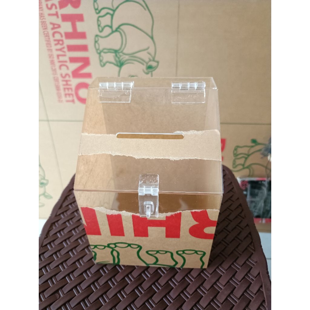 RESTAURANT TIPS BOX / CHARITY BOX / กล่องล็อตเตอรี่