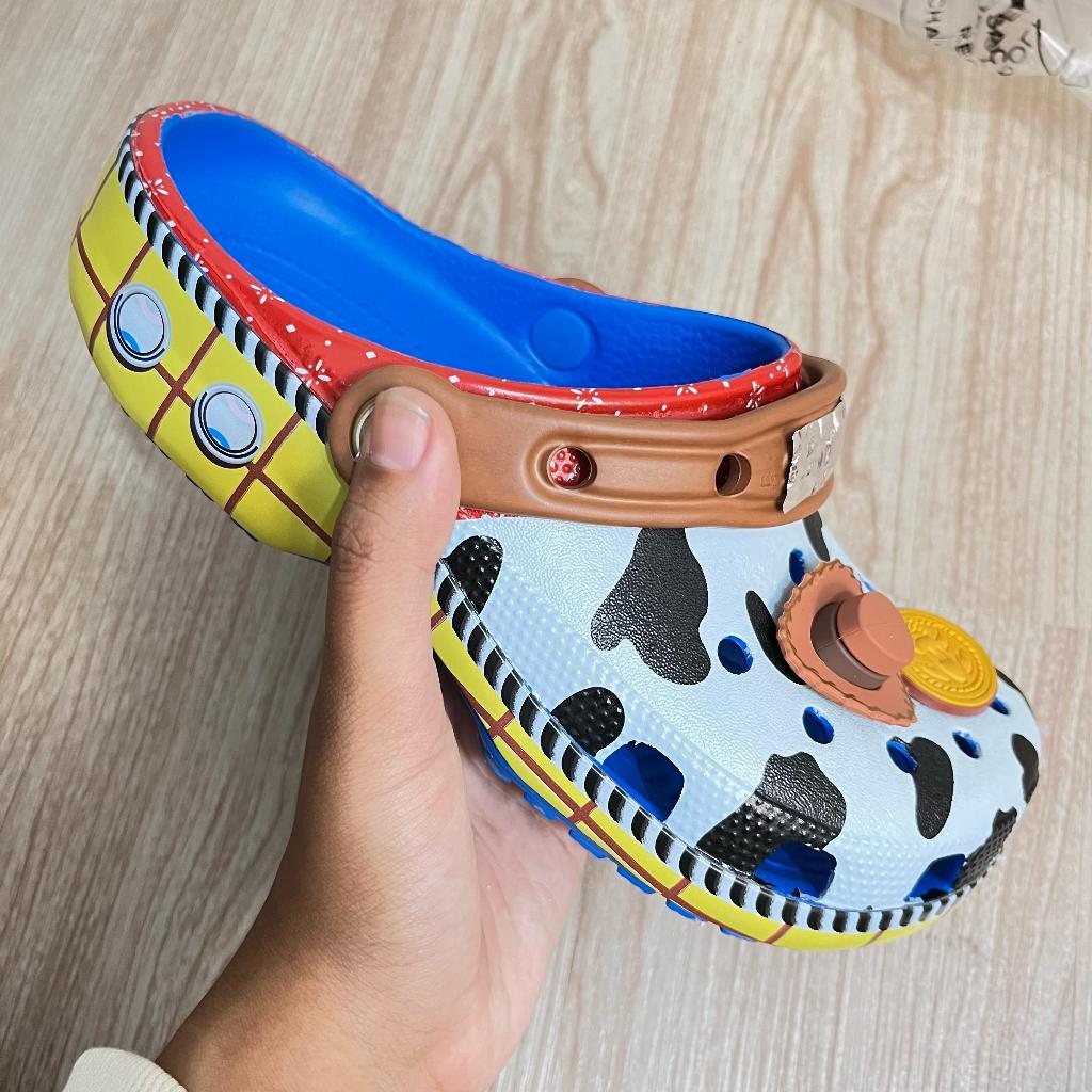 CROCS WOODY KIDS - ฟรี JIBBITZ