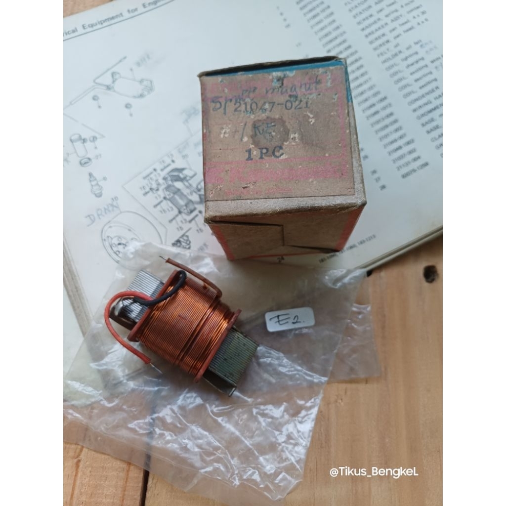 ต้นฉบับ Kawasaki Binter Ke125 KE 125 ชาร์จคอยล์แม่เหล็ก Spool 21047-021