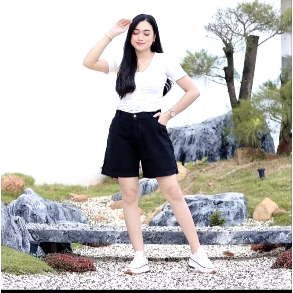 Khaqi_Collection-Highwaist Premium Hotpants Jenny Jeans .กางเกงยีนส์ขาสั้นลําลองสําหรับสตรี เอวยางยื