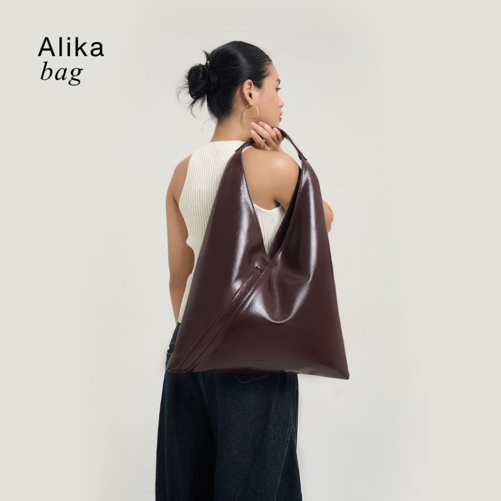 กระเป๋า Alika - AMRETA - กระเป๋าผู้หญิง - HOBO BAG - กระเป๋าสะพาย - 15.6 INCH LAPTOP BAG
